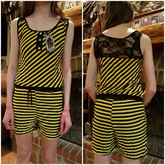 Striped Rompers - Picture 7 of 7